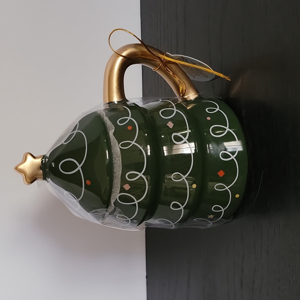 Delilah Jane Christmas Tree Mug - Picture 2 of 4